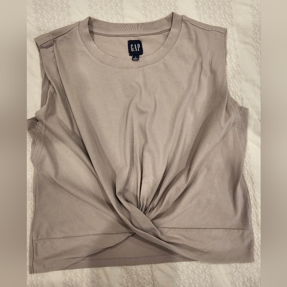 NWOT Gap front knot cropped muscle tank top, Small